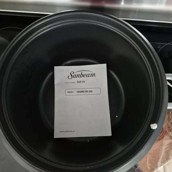 Sunbeam Red Multi-Function Rice Cooker with Steaming Insert - Picture 4 of 6